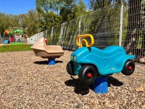 Забор на детскую площадку 52 метра фото с установкой