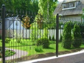 Кованые заборы на ленточном фундаменте 80 метров фото в Горячем Ключе