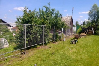 Забор из сетки рабицы в натяг секционный 80 метров фото в Горячем Ключе